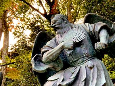 A statue of a long-nosed Tengu at Mount Takao