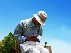 抑えると押さえるの違いを意味や漢字表記を使ってこだわりの大特集 | 60爺の手習い