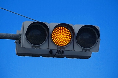 黄信号の画像
